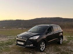 Culoarenegru Utilizat 2015 Ford Kuga SUV | 7.500 EUR (Preț bun)
