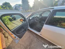 Alb Utilizat 2010 Renault Symbol II Berlinǎ | 2.499 EUR (Preț OK)