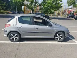 Utilizat 2005 Peugeot 206 Hatchback | 1.800 EUR (Puțin scump)