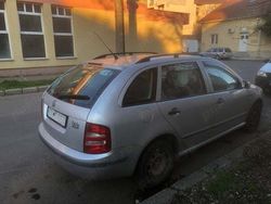 Utilizat 2002 Skoda Fabia Hatchback | 1.000 EUR (Preț bun)
