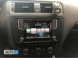 Rosu Utilizat 2016 VW Jetta Berlinǎ | 12.500 EUR