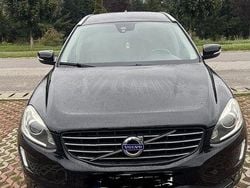 Culoarenegru Utilizat 2014 Volvo XC60 Summum SUV | 12.250 EUR (Super Preț)