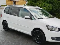 Utilizat 2011 VW Touran Monovolum | 3.500 EUR (Super Preț)