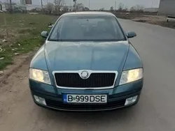 Verde Utilizat 2008 Skoda Octavia Hatchback | 2.450 EUR (Preț bun)