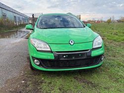 Culoareverde Utilizat 2014 Renault Mégane GrandTour Business Break | 3.250 EUR (Super Preț)