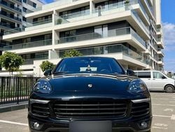 Culoarenegru Utilizat 2017 Porsche Cayenne Platinum Edition SUV | 32.000 EUR (Preț bun)