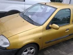 Utilizat 2000 Renault Clio II Hatchback | 799 EUR