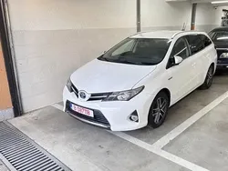 Utilizat 2015 Toyota Auris Hybrid Break | 11.200 EUR (Preț OK)