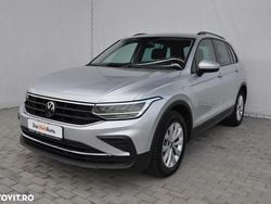 Argintiu metalic Utilizat 2023 VW Tiguan Life SUV | 27.750 EUR (Preț OK)