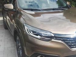 Culoaregalbeuriu Utilizat 2015 Renault Kadjar Intens SUV | 12.400 EUR (Preț OK)