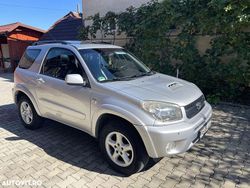 Culoareargint Utilizat 2004 Toyota RAV4 Executive SUV | 4.900 EUR (Preț OK)