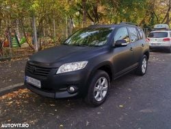 Culoarenegru Utilizat 2011 Toyota RAV4 Executive SUV | 7.400 EUR (Preț bun)
