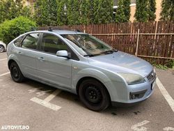 Culoarealbastru Utilizat 2005 Ford Focus Hatchback | 1.950 EUR (Preț OK)