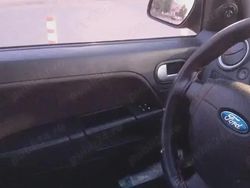 Utilizat 2007 Ford Fusion Hatchback | 2.000 EUR (Puțin scump)