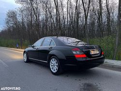 Culoarenegru Utilizat 2007 Mercedes S320 Berlinǎ | 9.700 EUR