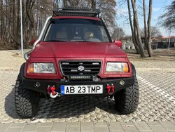 Rosu Utilizat 1998 Suzuki Vitara SUV | 6.800 EUR