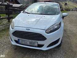 Alb Utilizat 2015 Ford Fiesta Titanium Hatchback | 4.990 EUR (Preț OK)