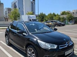 Culoarenegru Utilizat 2011 Citroën DS4 Hatchback | 6.750 EUR