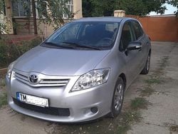 Culoareargint Utilizat 2010 Toyota Auris Terra Hatchback | 5.500 EUR