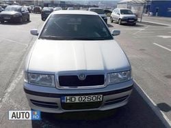 Gri metalizat Utilizat 2002 Skoda Octavia Elegance Hatchback | 2.600 EUR (Preț OK)
