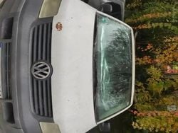 Utilizat 2004 VW T5 Van | 3.400 EUR (Super Preț)