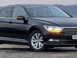 Culoarenegru Utilizat 2016 VW Passat Highline Berlinǎ | 13.690 EUR (Preț OK)