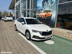 Alb Utilizat 2020 Skoda Octavia Ambition Berlinǎ | 14.989 EUR