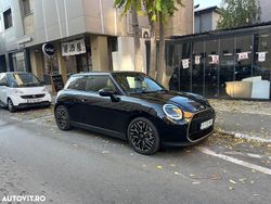 Culoarenegru Utilizat 2024 Mini Cooper SE Hatchback | 29.500 EUR (Preț OK)