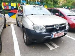Galben Utilizat 2012 Dacia Duster SUV | 5.500 EUR (Super Preț)
