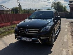 Culoarenegru Utilizat 2015 Mercedes ML250 SUV | 16.500 EUR (Preț bun)