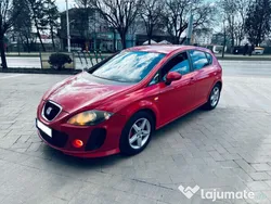 Rosu Utilizat 2011 Seat Leon Hatchback | 2.990 EUR (Super Preț)