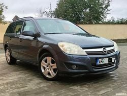 Albastru Utilizat 2008 Opel Astra Break | 1.600 EUR (Preț bun)