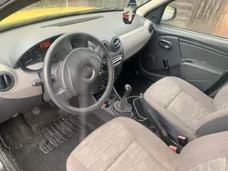 Utilizat 2012 Dacia Sandero Hatchback | 1.100 EUR (Super Preț)
