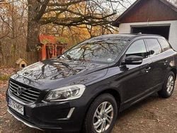 Culoarenegru Utilizat 2016 Volvo XC60 SUV | 11.900 EUR (Puțin scump)