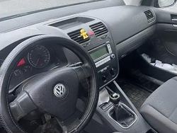 Utilizat 2006 VW Golf V Berlinǎ | 2.200 EUR (Preț bun)