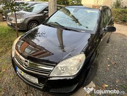Negru Utilizat 2008 Opel Astra Hatchback | 1.900 EUR (Preț bun)