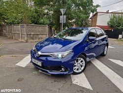 Culoarealbastru Utilizat 2018 Toyota Auris Hatchback | 14.990 EUR (Scump)