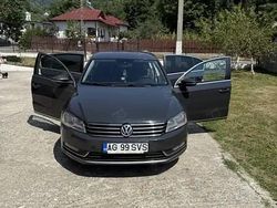 Gri Utilizat 2014 VW Passat Berlinǎ | 5.500 EUR