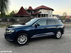 Culoarealbastru Utilizat 2019 VW Touareg SUV | 26.650 EUR (Preț bun)