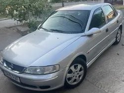 Utilizat 2001 Opel Vectra Berlinǎ | 1.000 EUR