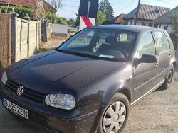 Culoarenegru Utilizat 2001 VW Golf IV Comfortline Hatchback | 800 EUR (Preț bun)