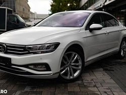 Culoarealb Utilizat 2020 VW Passat Elegance Break | 23.790 EUR (Puțin scump)