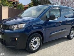 Culoarealbastru Utilizat 2019 Peugeot Partner Monovolum | 14.490 EUR (Puțin scump)
