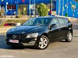 Negru Utilizat 2015 Volvo V60 Momentum Break | 8.999 EUR (Preț bun)