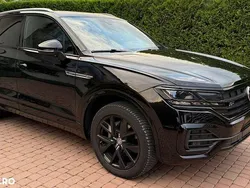 Culoarenegru Utilizat 2019 VW Touareg Style SUV | 34.800 EUR (Super Preț)