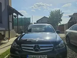 Utilizat 2011 Mercedes 220 Berlinǎ | 8.900 EUR