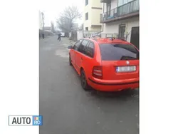 Rosu Utilizat 2002 Skoda Fabia Break | 1.600 EUR (Super Preț)