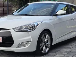 Alb Utilizat 2011 Hyundai Veloster Style Hatchback | 6.900 EUR