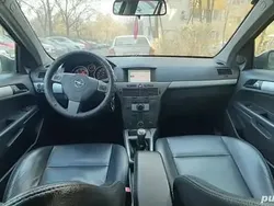 Argintiu Utilizat 2005 Opel Astra Break | 2.200 EUR (Preț OK)