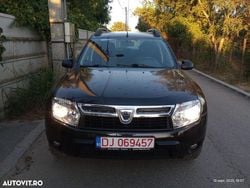 Culoarenegru Utilizat 2013 Dacia Duster Lauréate SUV | 7.000 EUR (Super Preț)